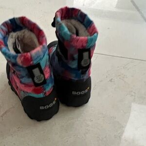 Bogs winter boots for kids US 6